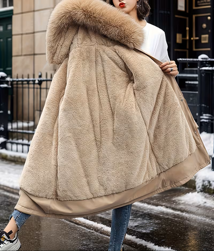 Astrid | Vinterparka med Pelskrave