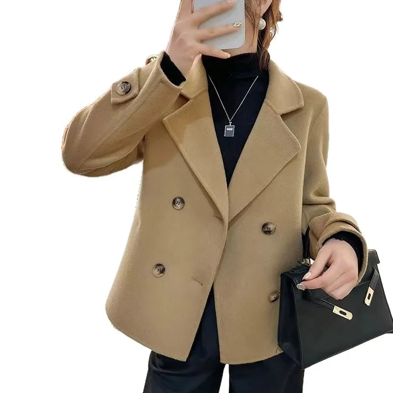 Asta | Din Stilfulde Vinterfavorit