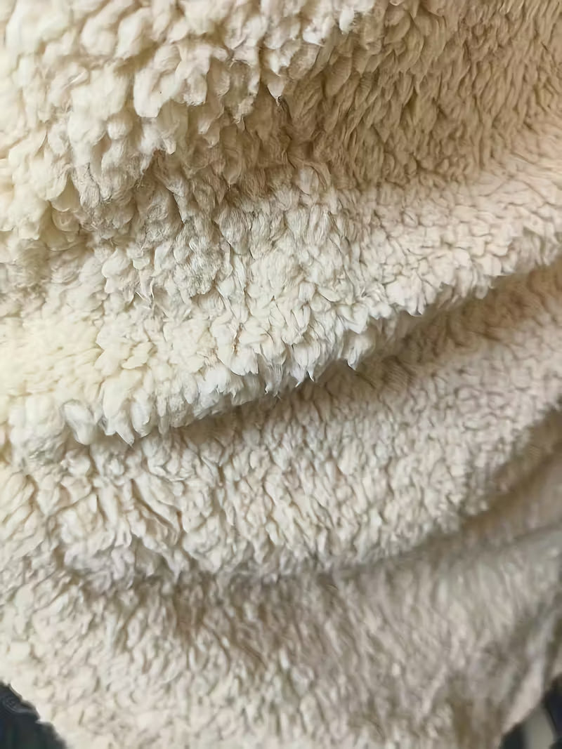 Liva | Let og Varm Hættejakke i Dobbeltstof