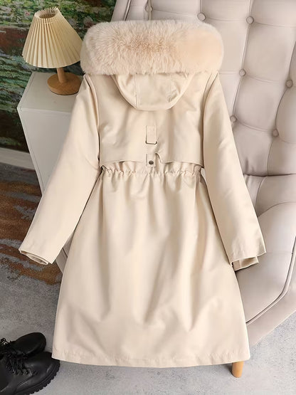 Astrid | Vinterparka med Pelskrave